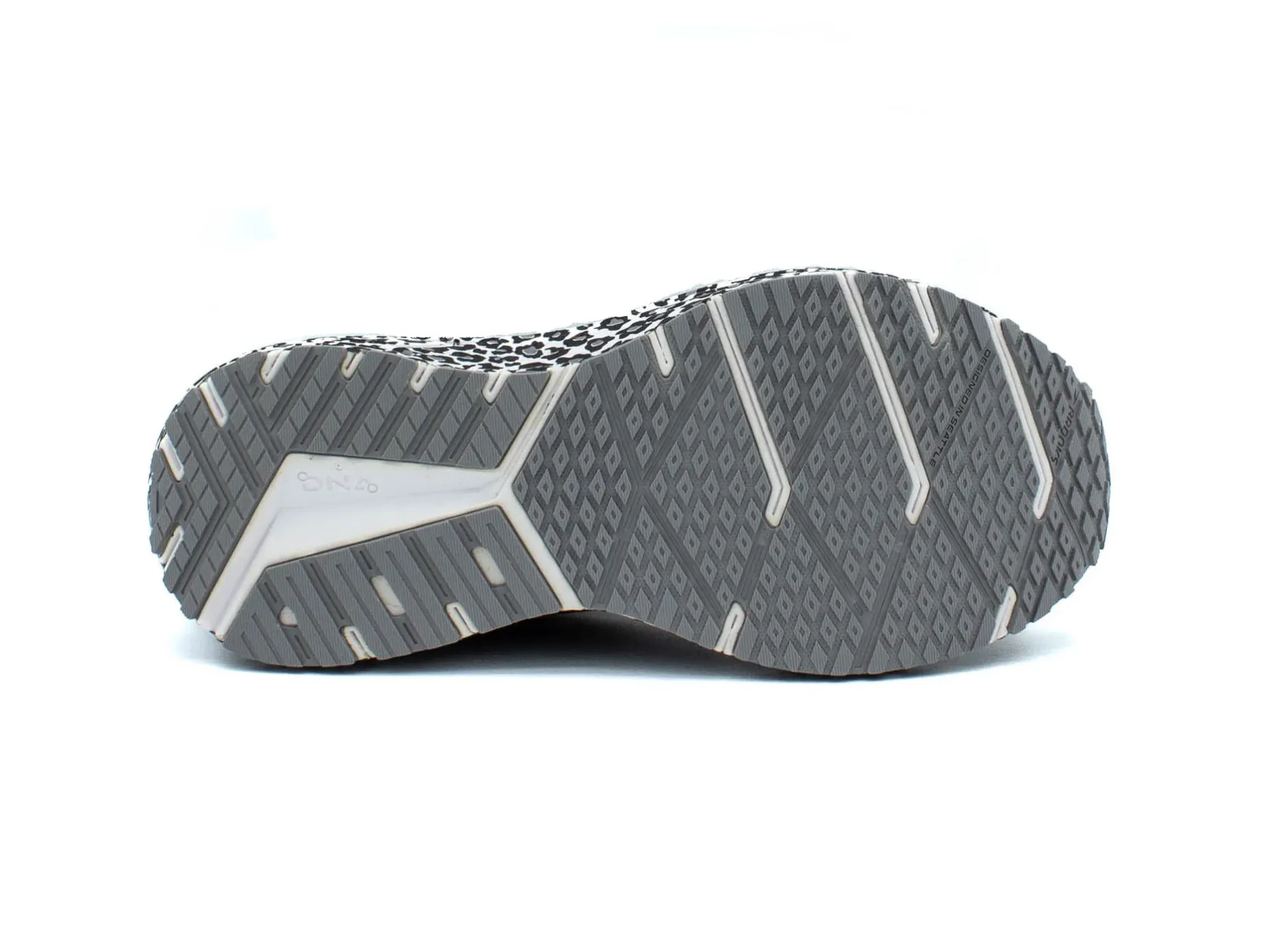 BROOKS Revel 6