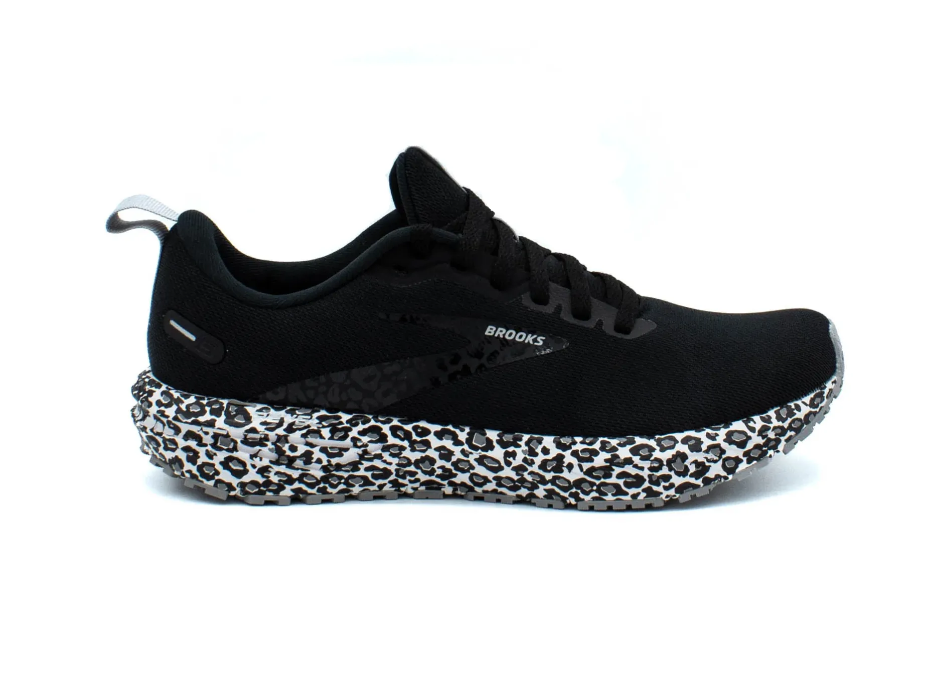 BROOKS Revel 6