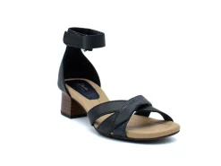 CLARKS Desirae Lily