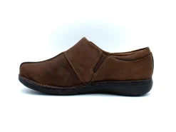 CLARKS  Un Loop Ave slip-on