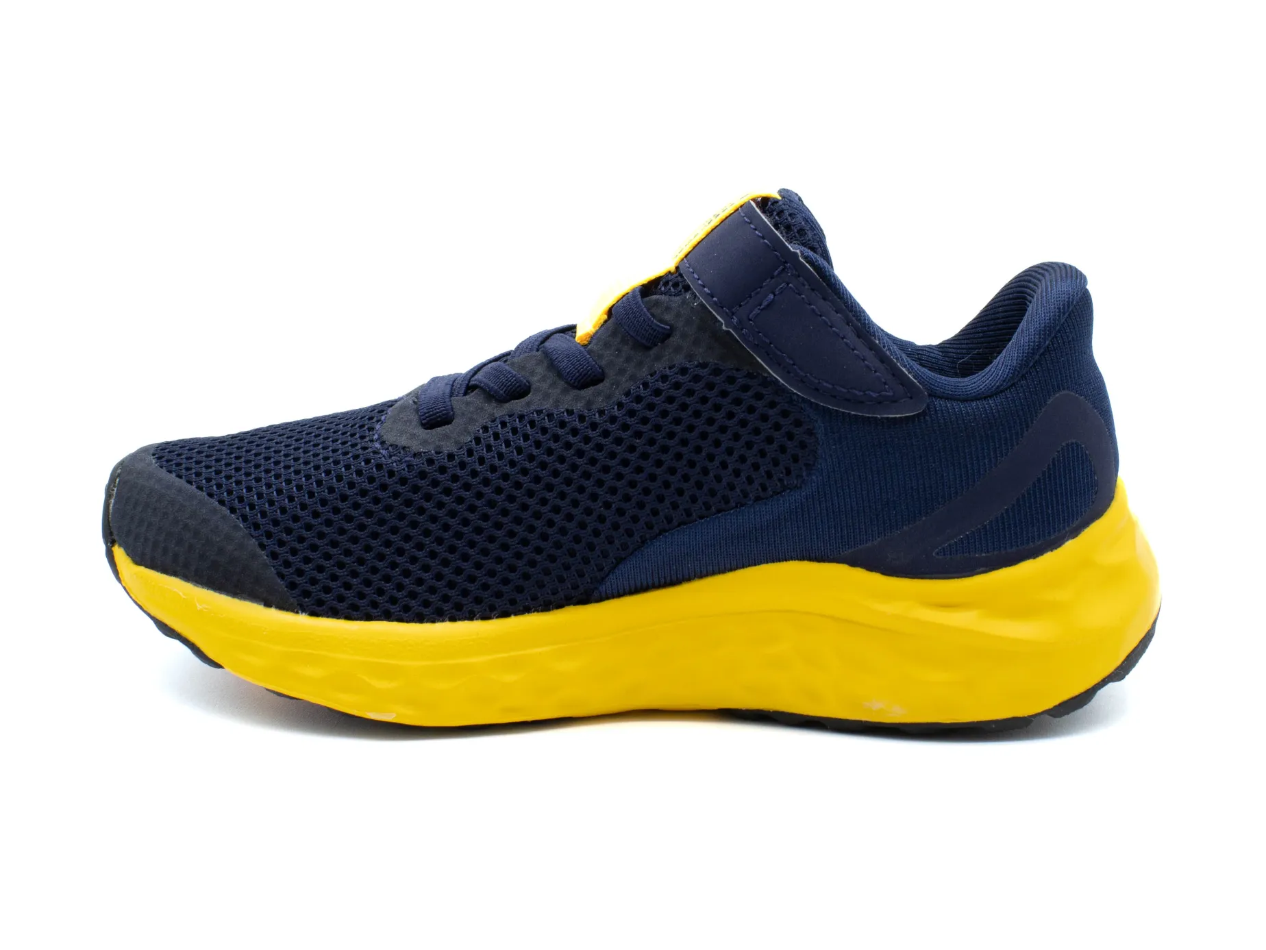 NEW BALANCE Arishi V4