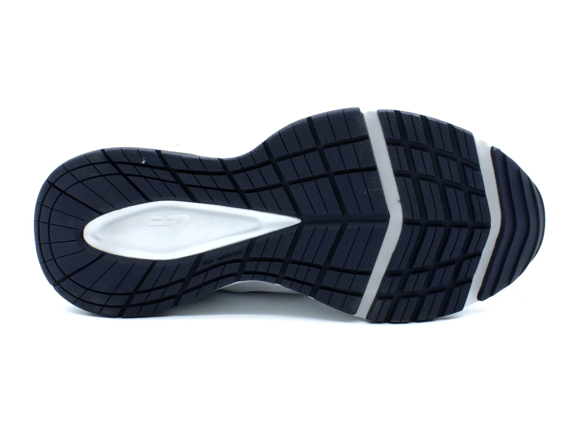 NEW BALANCE MX608v5