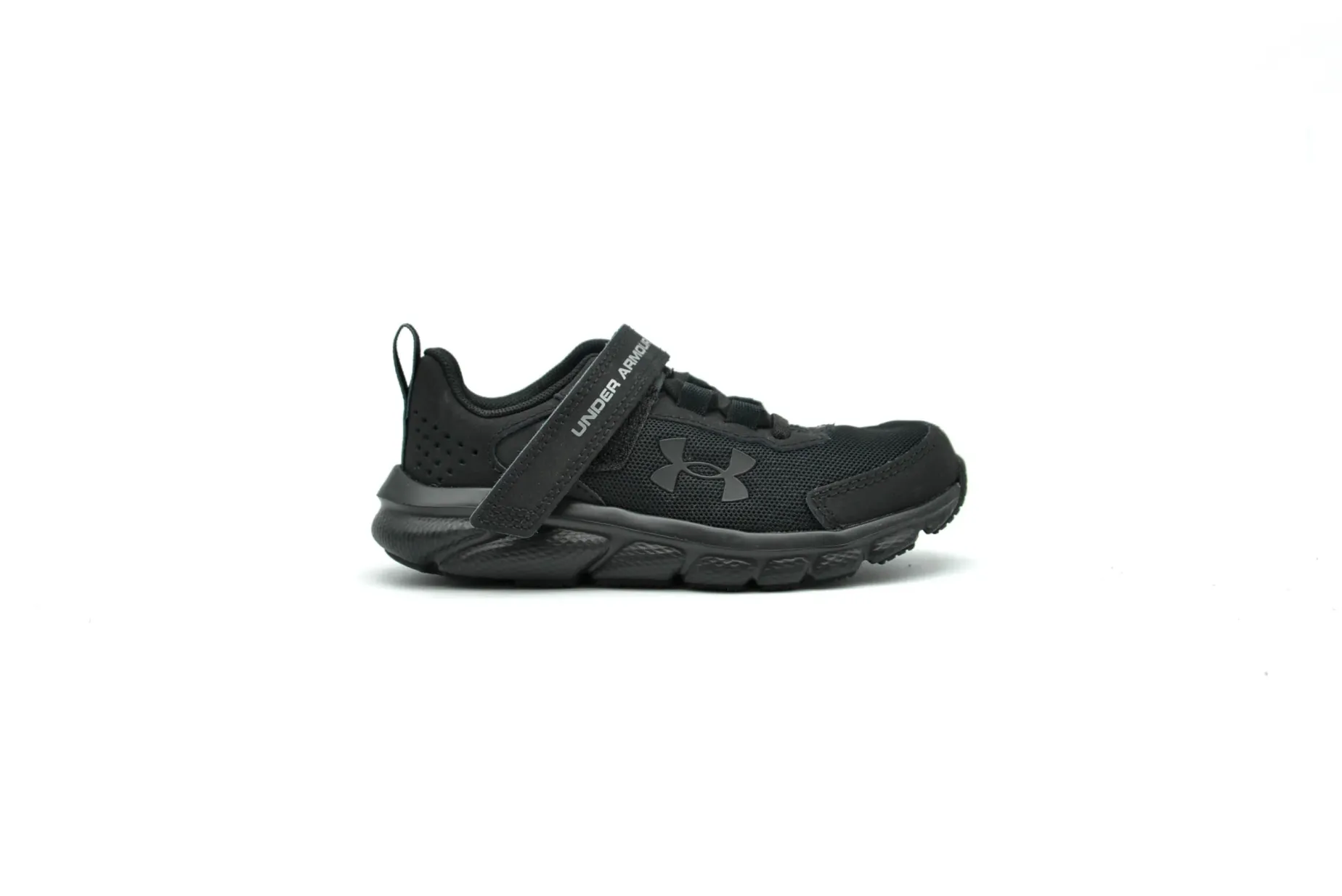 UNDER ARMOUR ASSERT 9 AC