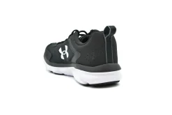 UNDER ARMOUR Charged Assert 9